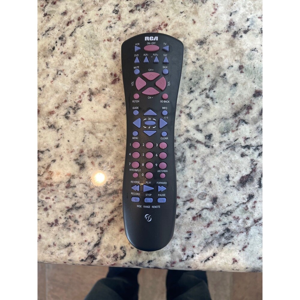 RCA 5 device universal remote model D770 ALWAYS OPEN TO OFFERS!!!